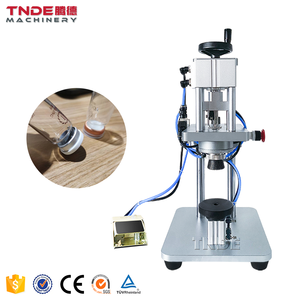 Máquina de sellado de tapas de perfume para embalaje semiautomático de escritorio, bomba de pulverización neumática, máquina de embalaje de perfume - Product Image 1
