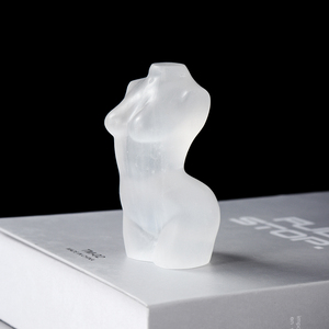 Modelo Femenina de Cristal Desnudo, Piedra de Yeso, Piedras Curativas de Cristal - Product Image 1