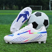 Chaussures de football à crampons longs 2026, semelle extérieure antidérapante en TPU, tige en PVC, doublure en maille, crampons d'entraînement de football unisexes pour jeunes, vente en gros
