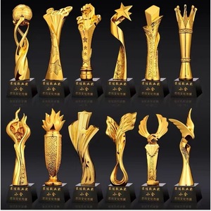 Trophée en résine avec motif étoile HP0016, durable pour les récompenses et les souvenirs - Product Image 3