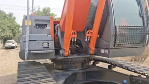 Retroexcavadora Hidráulica Usada de 24 Toneladas, Excavadora Hitachi ZX240 de Segunda Mano - Product Image 2