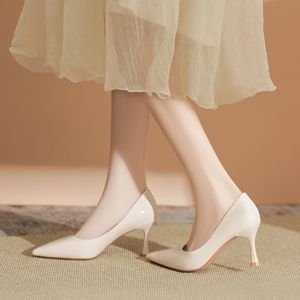 Zapatos de Tacón Alto con Punta en Pico 7666T, Zapatos de Oficina de Cuero Patentado, Tendencia de Moda para Mujer - Product Image 2