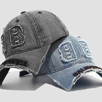Gorra de béisbol OEM de 6 paneles con corona suave, visera desgastada, parche doble B retro, lavada y desgastada, estilo casual con visera.
