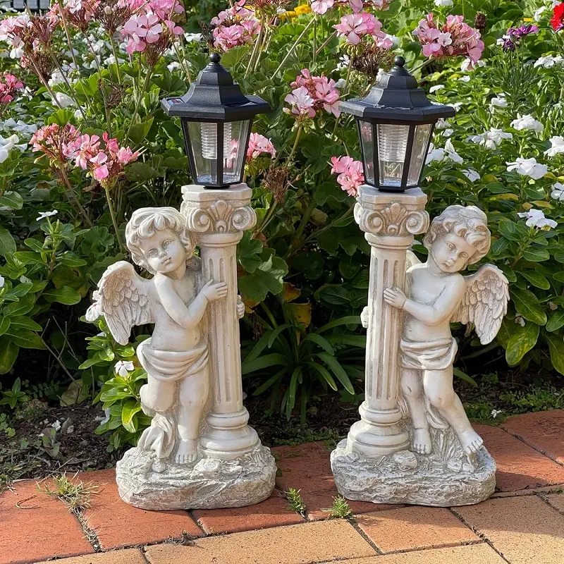 Poly resin Outdoor Engel Figuren mit römischer Säule für Garten Rasen Dekor Engel Statue mit Solar leuchten