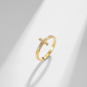 Anillo de Cruz de Diamantes, Acero Dorado, Corte Brillante Redondo, Joyería de Compromiso Unisex, Grabado con Fe, Esperanza y Amor - Product Image 4