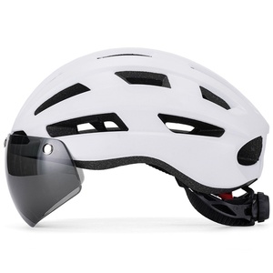 Casque de vélo à visière magnétique avec matériau PC+EPS pour la conduite en montagne Modèle unisexe LS155 Coque légère Service de logo personnalisé - Product Image 1