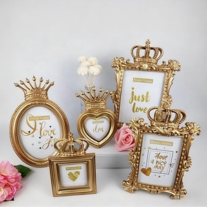 Marco de Fotos de Resina <span class=keywords><strong>4x4</strong></span>, Marco Decorativo con Corona, Regalo, Decoración de Fotos de Resina Dorada Antigua, para Múltiples Ocasiones - Product Image 6