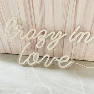Hochwertige Crazy in Love Benutzer definierte Acryl Zeichen Alles Gute zum Geburtstag Neonlicht für Diwali Party Dekoration Niedriger Ausverkaufs preis - Product Image 4