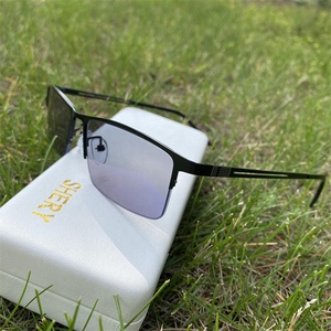 Lunettes Photochromiques Pour Homme Anti-Lumière Bleue Style Professionnel Monture Fine Demi-Cercle Rectangulaire en Métal Photogray Anti-Reflet 2026 - Product Image 2