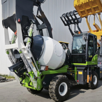 Camion malaxeur à béton autochargeur 1,2 m³ à faible investissement, compact 4x4 tout-terrain, utilisation par un seul homme, sans chargeur supplémentaire, directement de l'usine