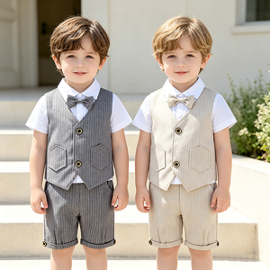 Abbigliamento per bambini all'ingrosso di estate a maniche corte a righe bowtie camicia Falso della maglia abbigliamento per bambini ragazzi set - Product Image 1