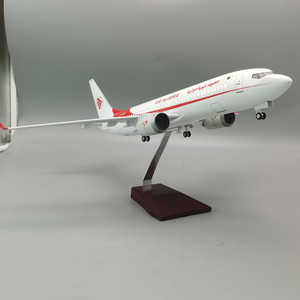 Modèle d'avion de bureau Boeing 737-800 AIR ALGERIE à l'échelle 1:85 (47 cm) avec roues et éclairage LED – Prix de gros pour articles cadeaux - Product Image 4