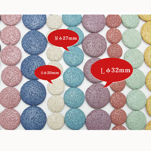 Perles <span class=keywords><strong>de</strong></span> roches volcaniques colorées <span class=keywords><strong>de</strong></span> 20 mm, perles plates en pierre <span class=keywords><strong>de</strong></span> lave avec un trou <span class=keywords><strong>de</strong></span> 1,2 mm pour la fabrication <span class=keywords><strong>de</strong></span> bijoux faits à la main - Product Image 4