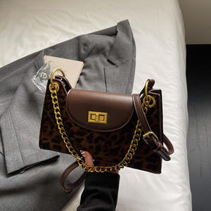 Nuevo Bolso Bandolera con Estampado de Leopardo, Moda 2026, Versátil, con Hebilla de Cadena y Forma Cuadrada, Bolsos de Mano para Mujer - Product Image 6