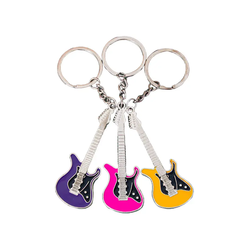 Porte-clés personnalisé en gros d'usine Mini guitare drôle porte-clés en émail doux 2d 3d logo d'entreprise porte-clés en métal