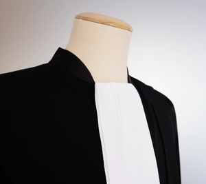 Túnica de Abogado de Calidad Superior Personalizada al por Mayor, Túnica Judicial Legal - Product Image 3