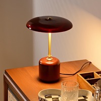Lampe de table vintage style Mid-Century Modern E26 LED, CRI 95, en verre, avec tige flexible en laiton, abat-jour bordeaux décoratif