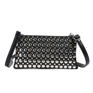 <span class=keywords><strong>Sac</strong></span> à bandoulière rectangulaire grande capacité style punk gothique avec rivets argentés anti-décoloration - Product Image 2