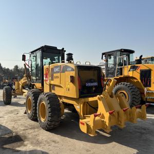 Niveleuse Liugong 4200 d'occasion, 175 CV, chinoise, d'occasion, faible nombre d'heures, bon état de marche, prête à l'exportation - Product Image 3