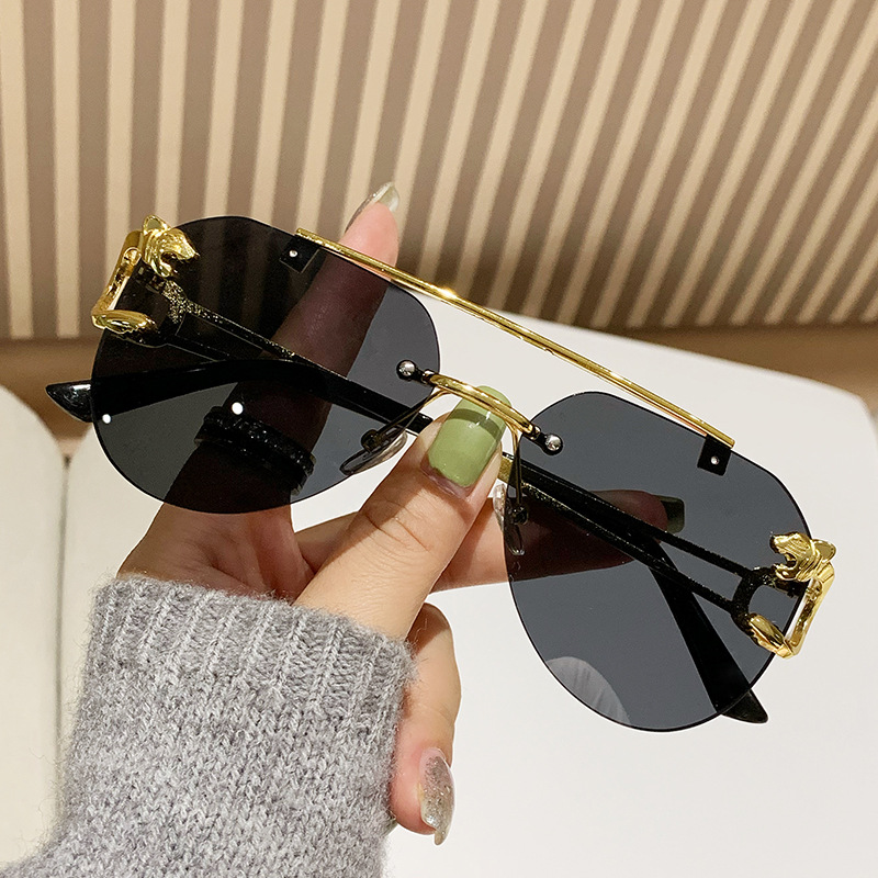Gold frame black and gray flakes