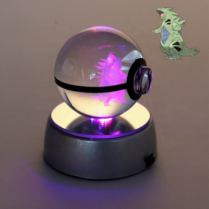 คริสตัลโปเกบอล 3 มิติ คุณภาพสูง หลายขนาด 50 มม. 80 มม. พร้อมฐานไฟ - Product Image 1