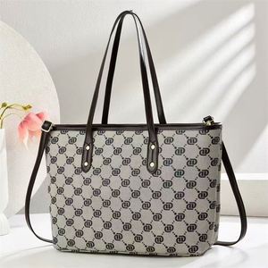 2026 Trendy PU Handbag Lady's Purse Large Capacity Leather Tote Bags - Product Image 5