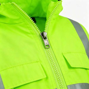 Veste de travail de sécurité imperméable haute visibilité avec protection chimique pour la pluie – Vente en gros - Product Image 4