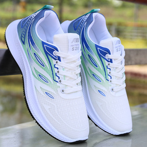 รองเท้าลำลองตาข่ายระบายอากาศสำหรับผู้ชายฤดูร้อน พื้นรองเท้าน้ำหนักเบาและนุ่ม เหมาะสำหรับวิ่งเล่นกีฬา เดินเท่ๆ ทันสมัย - Product Image 4