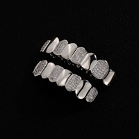 Bijoux Hip Hop Accessoires pour Fête d'Halloween Plaqué Or 8 Grilles Dentaires Serties de Diamants CZ pour Femmes et Hommes