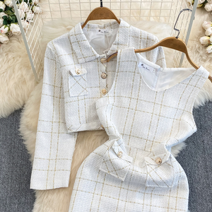 Ensemble deux pièces Yuhong Nouvelle Collection : <span class=keywords><strong>Gilet</strong></span> à manches longues en tweed et robe <span class=keywords><strong>courte</strong></span> boutonnée à motif uni - Product Image 5