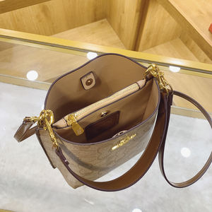 Bolso Bandolera Tipo Cubo para Mujer, Gran Capacidad, Forrado con Material PU (Hecho de Fibra de Poliéster) - Product Image 4