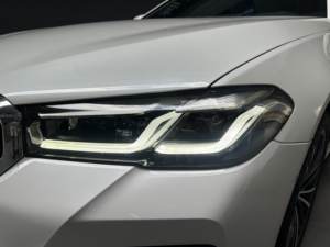 Voiture d'occasion <span class=keywords><strong>BMW</strong></span> Série 5 2022, deuxième lifting, 530Li M Sport Package, 2.0T 185kW 252ch, boîte 8 vitesses, propulsion arrière, empattement 3105mm, <span class=keywords><strong>BMW</strong></span> E60 - Product Image 5