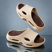 Sandales et Claquettes d'Été pour Hommes en EVA, Style Designer, Semelle Épaisse Cloud Antidérapante, pour l'Extérieur, Vente en Gros