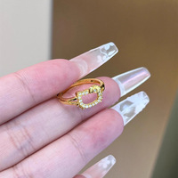 Bague Hello Kitty en cuivre écologique au design élégant et doré, haut de gamme et polyvalente