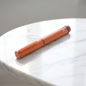 Multi <b>Color</b> 60IU Reusable Plastic <b>Pen</b> Injector for 3ml Cartridge with Packaging Box and Convenient Travel Design - Product Image 2