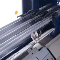 Machine à tricoter plate industrielle informatisée de 52 pouces à densité de point variable, la meilleure en termes de rapport qualité-prix, pour pulls à motifs variés