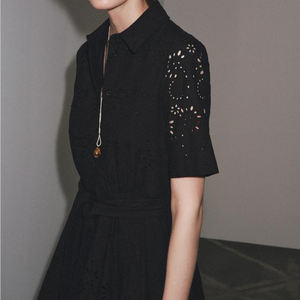 Nouvelle robe maxi tendance à col ajouré, boutonnée, avec broderie à la taille, sur mesure, 100% coton - Product Image 4