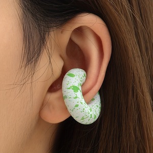 Boucles d'oreilles tendance en acrylique, clips circulaires pour femmes, couleur macaron, fausses manchettes d'<span class=keywords><strong>oreille</strong></span> rondes sans <span class=keywords><strong>piercing</strong></span>, bijoux cadeaux - Product Image 3