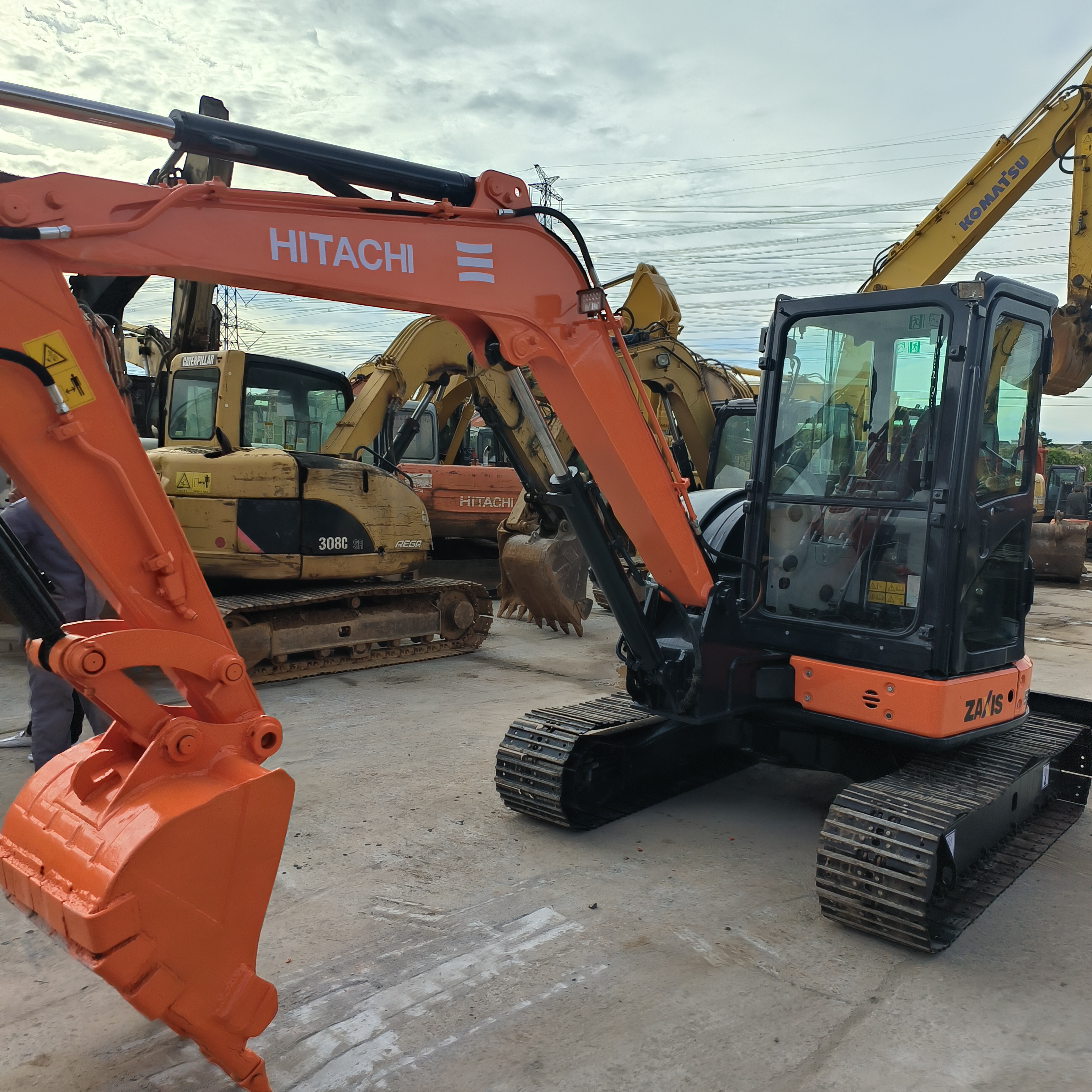 Hitachi Excavator - EX55 12V 35A Alternator & Parts