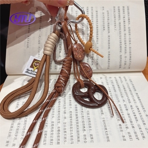 พวงกุญแจเพรทเซลแบบถักลายมิวห่วงล็อคเสน่ห์ช็อคโกแลตเกาหลีสายคล้องโทรศัพท์ของขวัญขายส่งเครื่องประดับแปลกใหม่ - Product Image 1