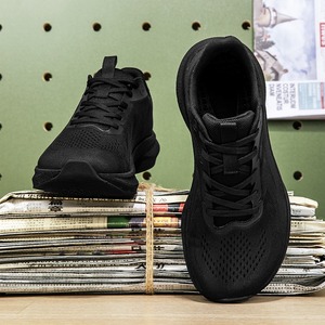New wide-toe men's summer mesh breathable casual running sports shoes with <b>padded</b> wide foot <b>bed</b> and high heel - Product Image 1