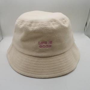 Sombrero de <span class=keywords><strong>pescador</strong></span> de felpa unisex con logotipo personalizado, color <span class=keywords><strong>rosa</strong></span> y beige, estilo de viaje informal, diseño de sombrero de <span class=keywords><strong>pescador</strong></span> con letras para mujer - Product Image 4
