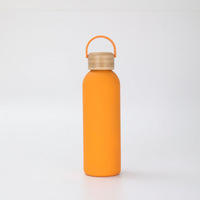 Botol air terisolasi vakum baja tahan karat 500 dinding ganda 304 ml dengan tutup bambu dan pegangan silikon