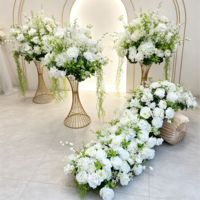 Boule de fleurs artificielles en soie blanche avec vigne verte suspendue, centre de table de mariage, décoration d'allée de banquet