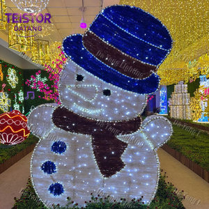 Lumières de Noël à LED 2D pour la décoration extérieure commerciale des fêtes - Product Image 3