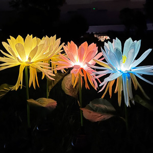 Luces Solares LED para Jardín con Forma de Flor, Decoración Impermeable para Exteriores, Patio, Césped y Caminos - Product Image 1