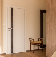 Portes intérieures en bois massif de style moderne, adaptées à la décoration intérieure des résidences, des hôtels, des bureaux et autres lieux.