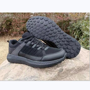 รองเท้าวิ่งผู้ชายแบบหุ้มข้อต่ำ พื้นยาง น้ำหนักเบา ระบายอากาศได้ดี รองเท้ากีฬาตาข่าย สำหรับการฝึกซ้อมกลางแจ้ง - Product Image 1