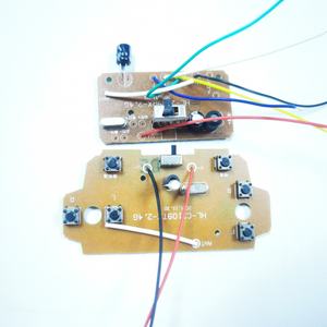 Carte de contrôle et <span class=keywords><strong>circuit</strong></span> imprimé PCB pour voiture télécommandée mécanique OEM USB 2.4G Spray 27M 4 canaux - Product Image 1