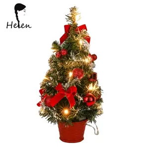 빨간 크리스마스 트리가있는 미니 빨간 소나무 미니 크리스마스 트리 장식 몰 카운터 북유럽 공예 작은 크리스마스 트리 장식